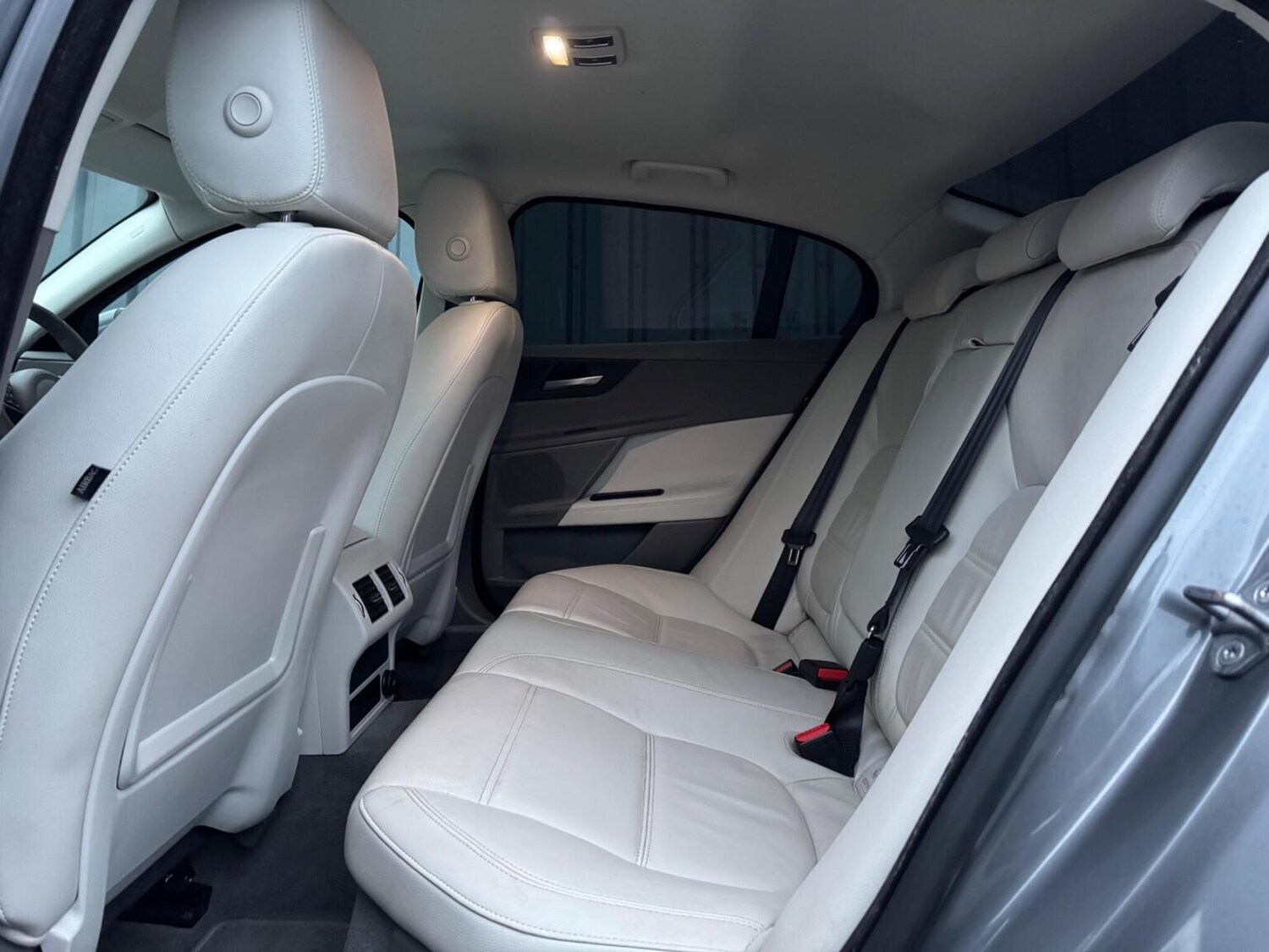 Used Jaguar XE 2017 for sale - 77207138: Photo 26