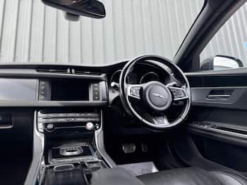 Used Jaguar XF 2018 for sale - 79755808: Photo