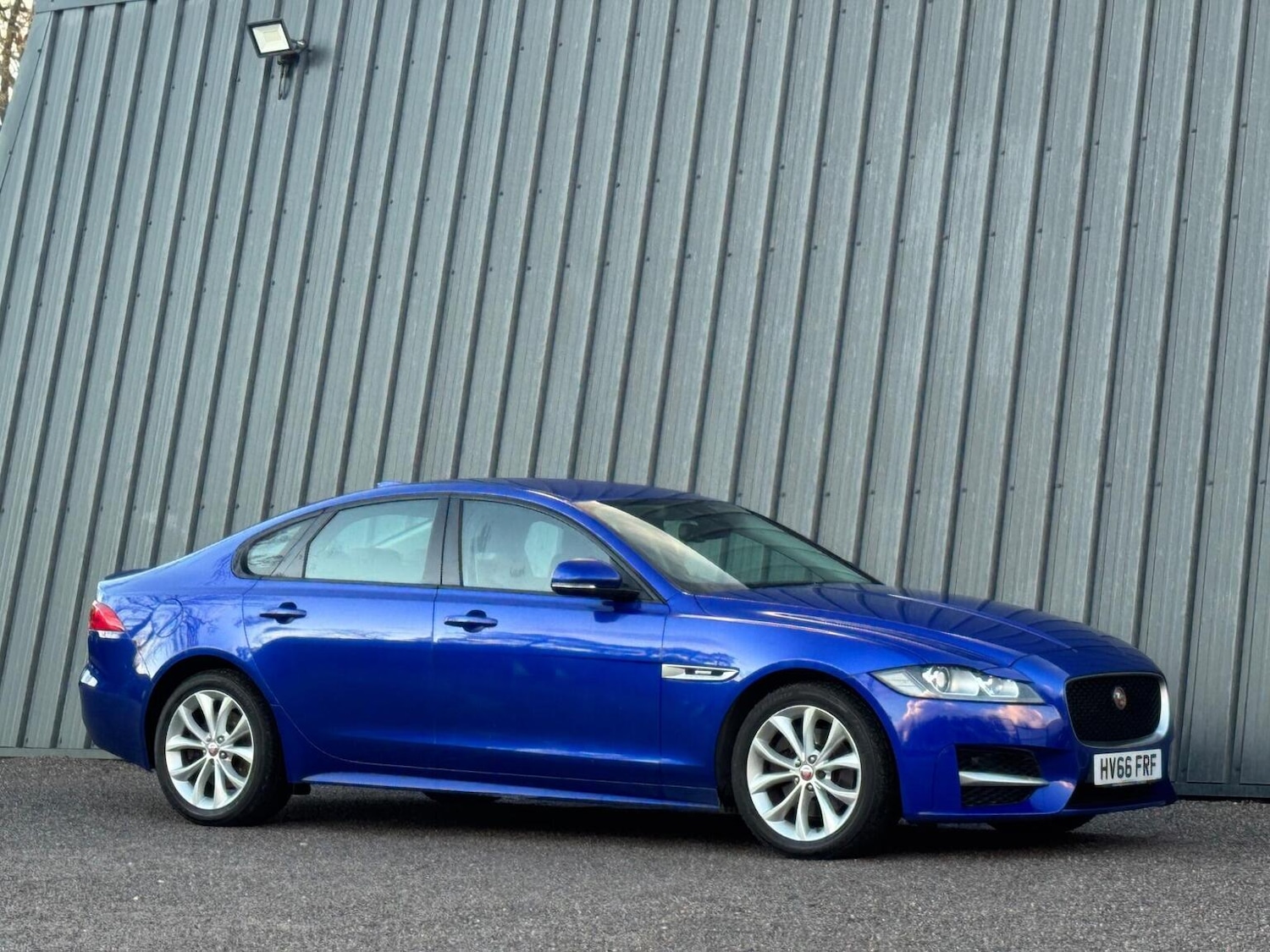 Used Jaguar XF 2016 for sale - 77213378: Photo 8