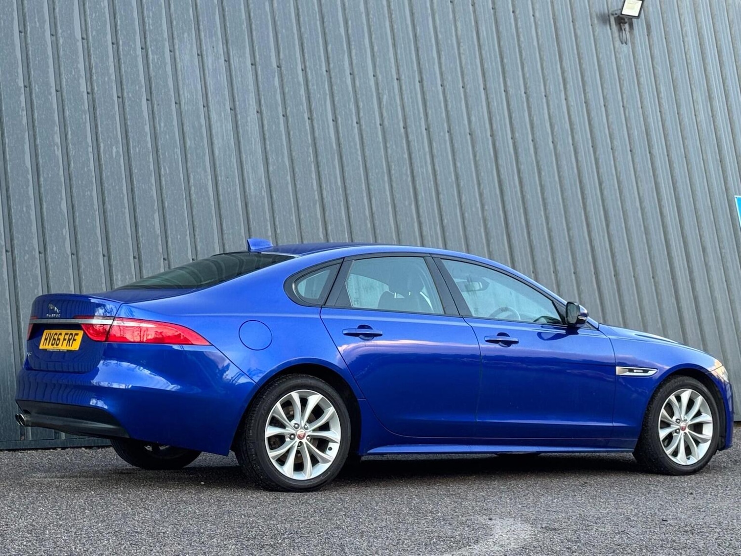 Used Jaguar XF 2016 for sale - 77213378: Photo 9