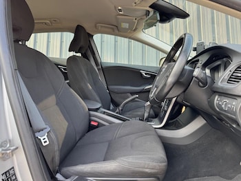 Used Volvo V40 2013 for sale - 79255085: Photo