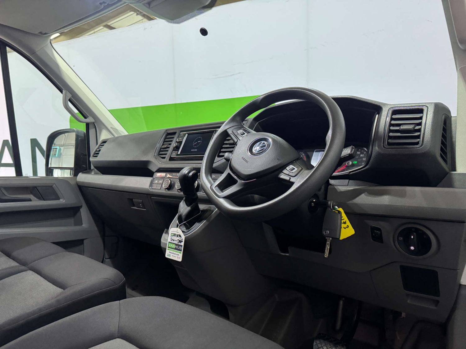 Used Volkswagen Crafter 2023 for sale - 77845598: Photo 2