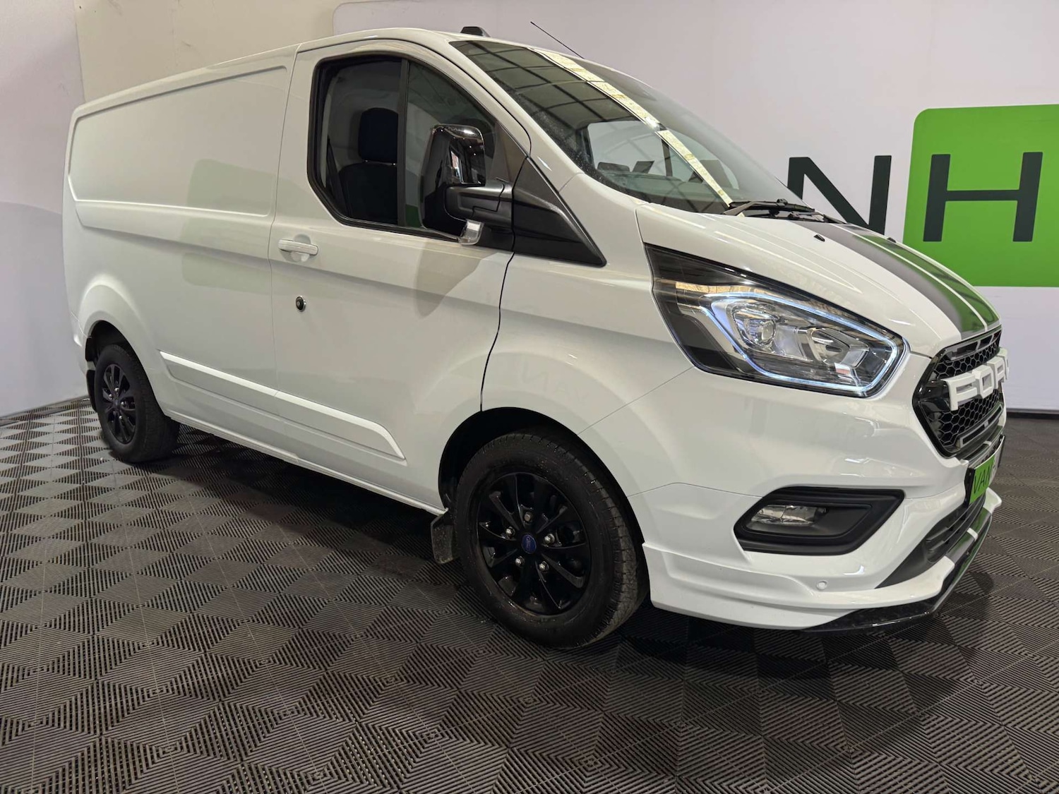 Used Ford Transit Custom 2023 for sale - 76601968: Photo 1