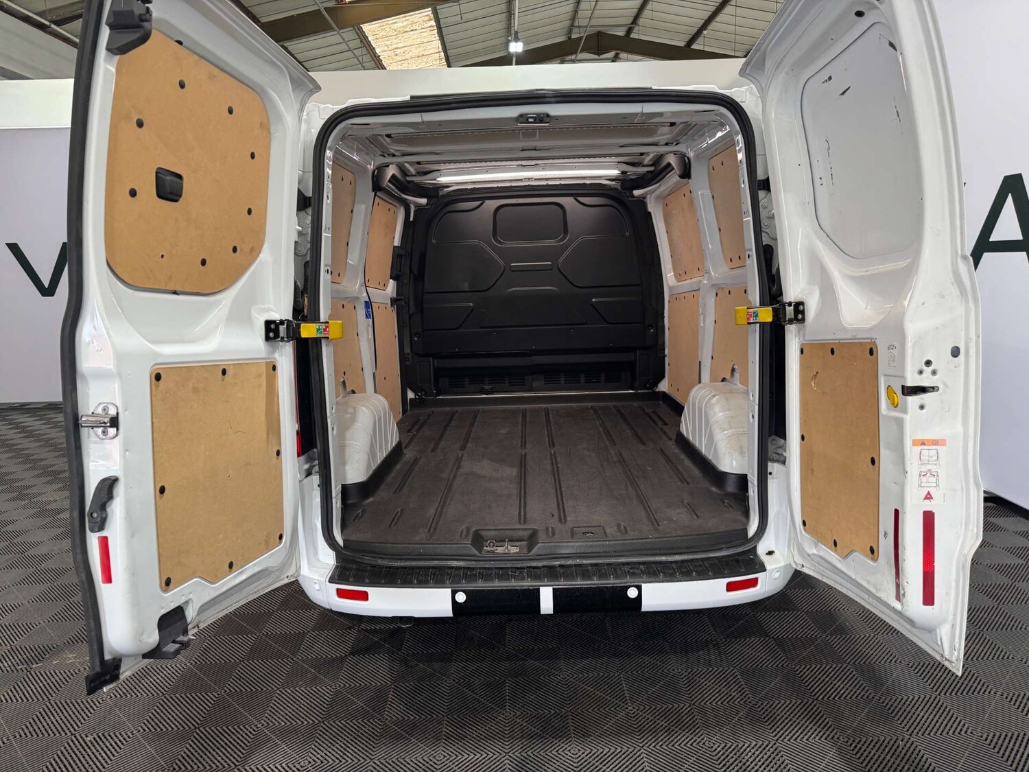 Used Ford Transit Custom 2023 for sale - 76601968: Photo 26