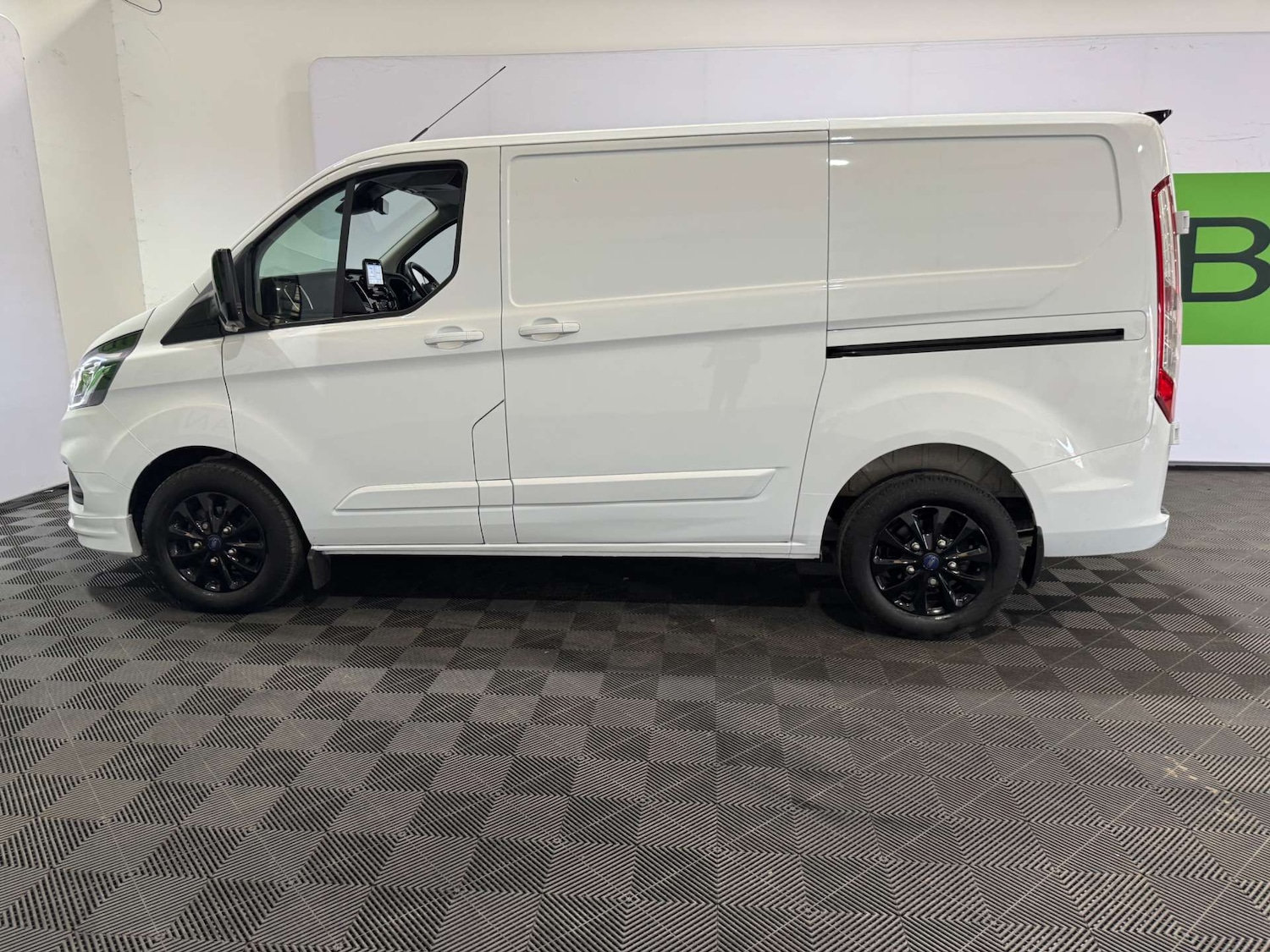 Used Ford Transit Custom 2023 for sale - 76601968: Photo 4