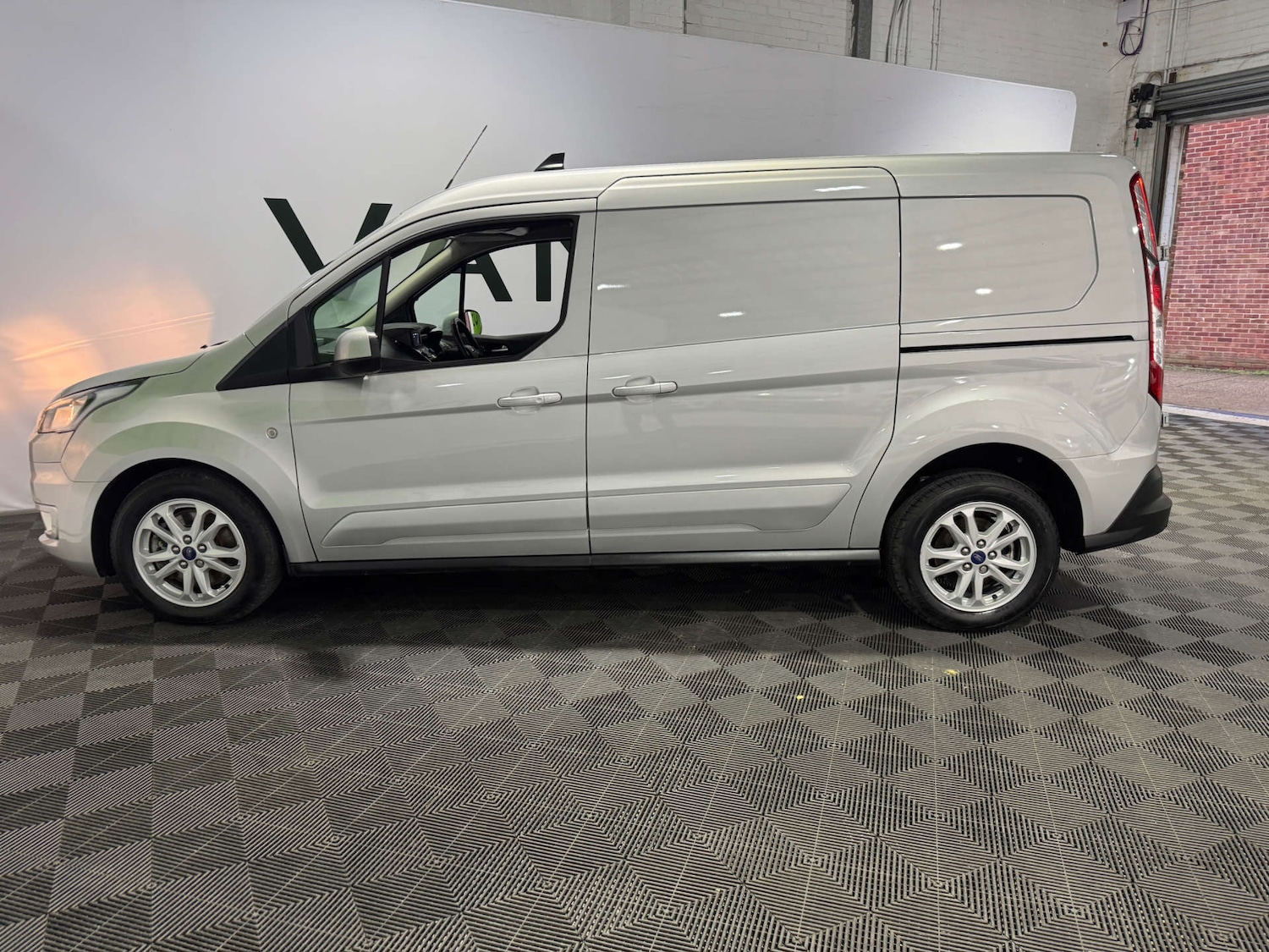 Used Ford Transit Connect 2024 for sale - 77189533: Photo 3