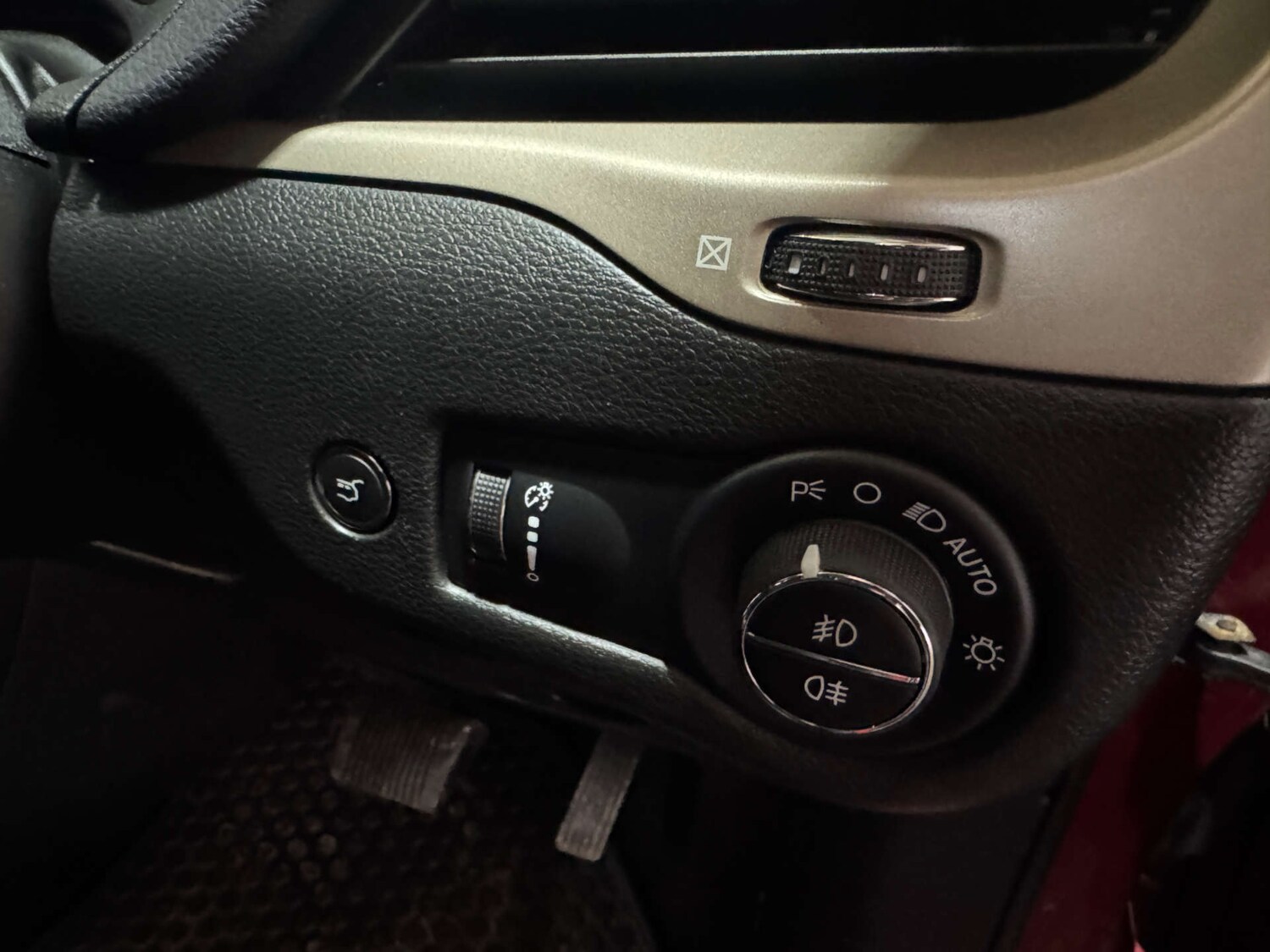 Used Jeep Cherokee 2015 for sale - 77950429: Photo 19