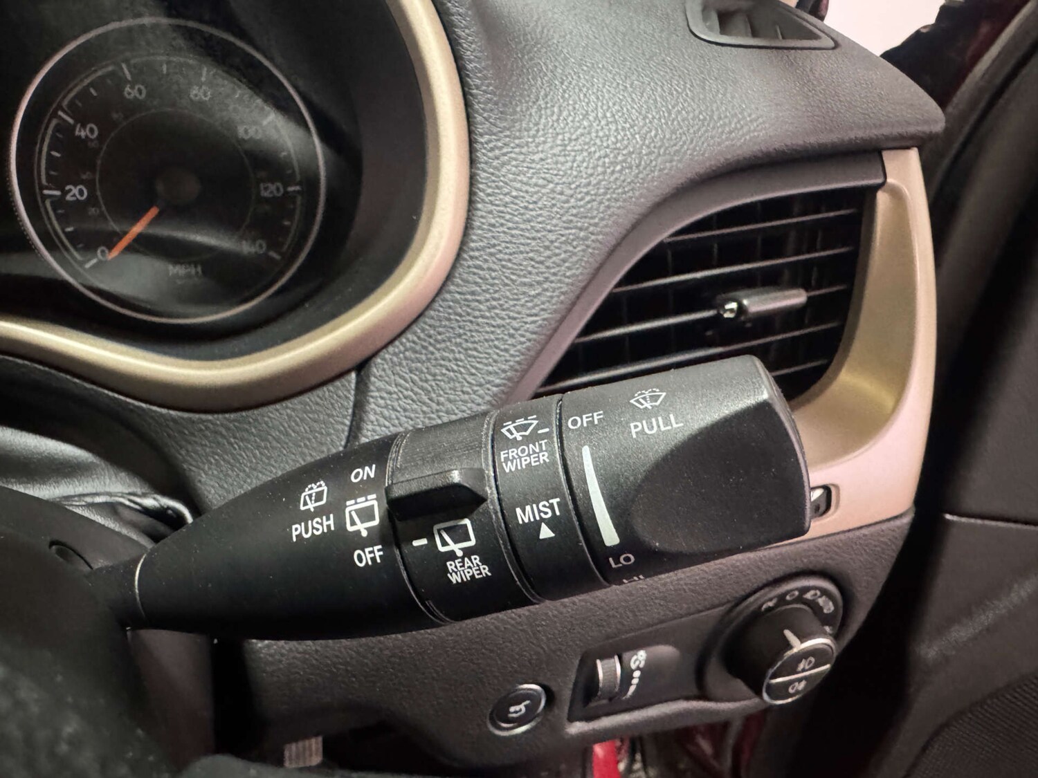 Used Jeep Cherokee 2015 for sale - 77950429: Photo 21