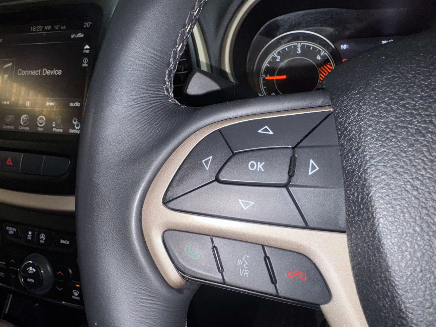 Used Jeep Cherokee 2015 for sale - 77950429: Photo 23