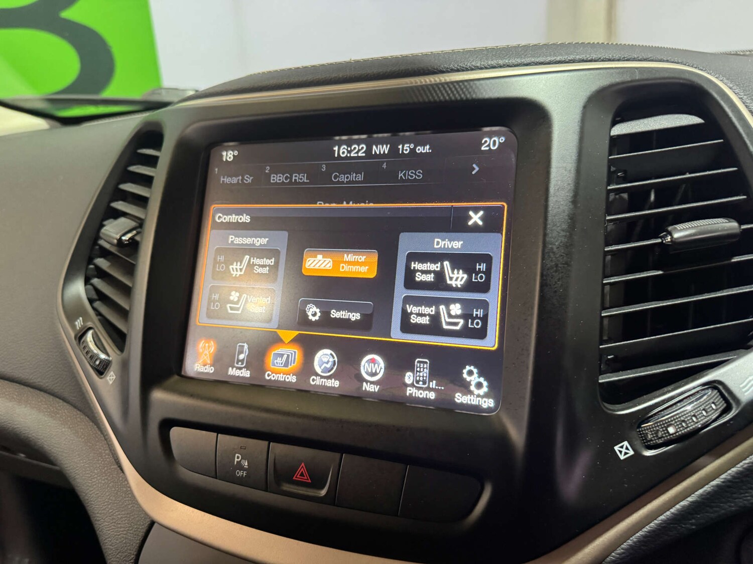 Used Jeep Cherokee 2015 for sale - 77950429: Photo 29