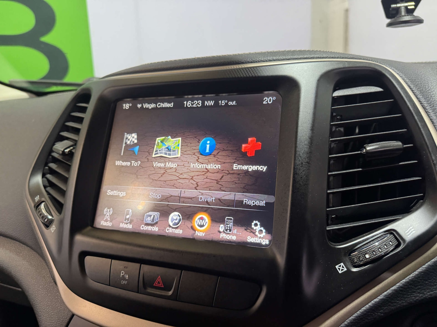 Used Jeep Cherokee 2015 for sale - 77950429: Photo 31