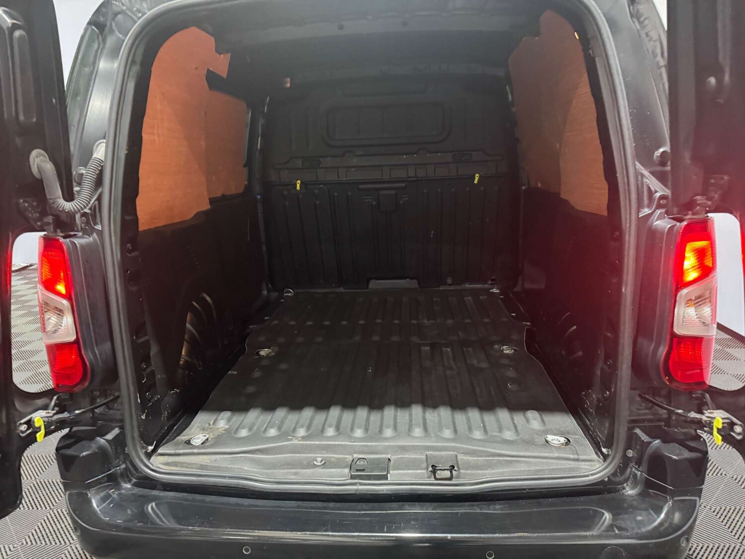 Vehicle 43