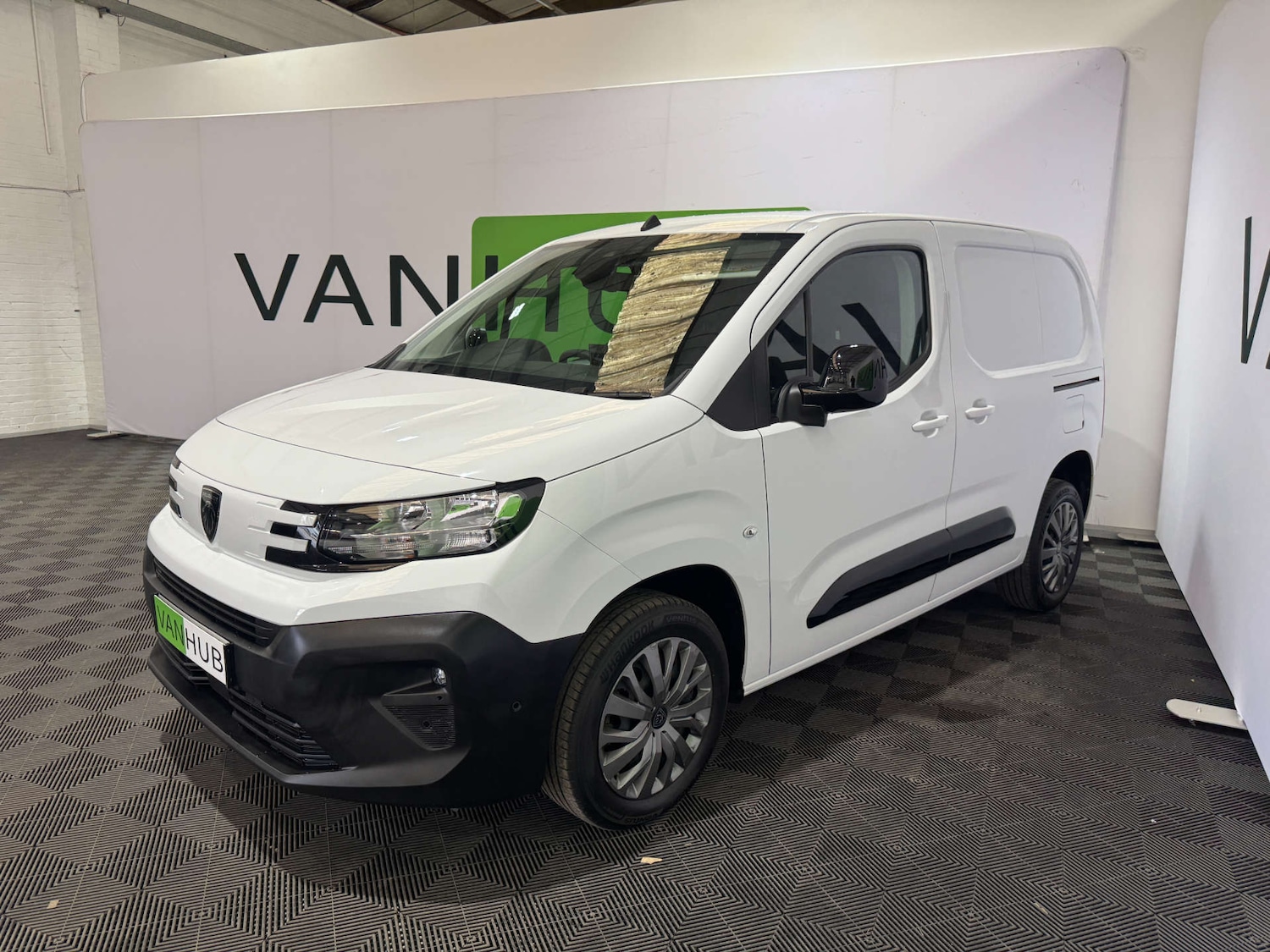 Used Peugeot Partner 2024 for sale - 76601667: Photo 2