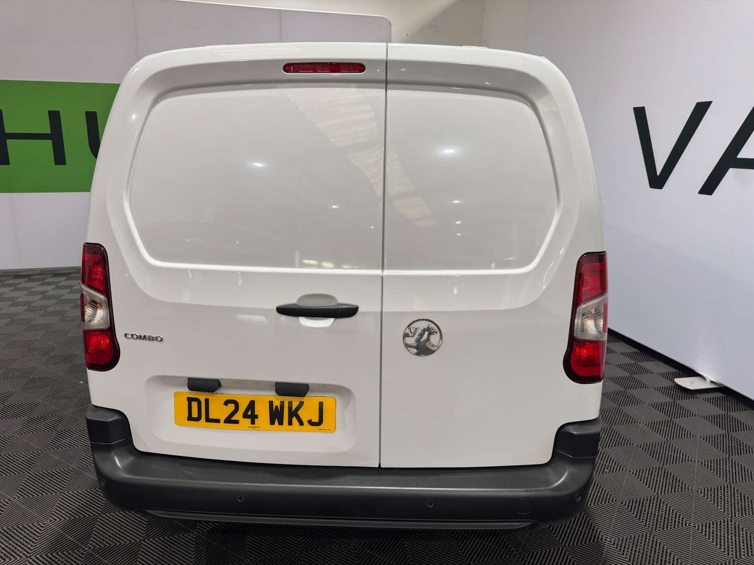Used Vauxhall Combo 2024 for sale - 76601811: Photo 2