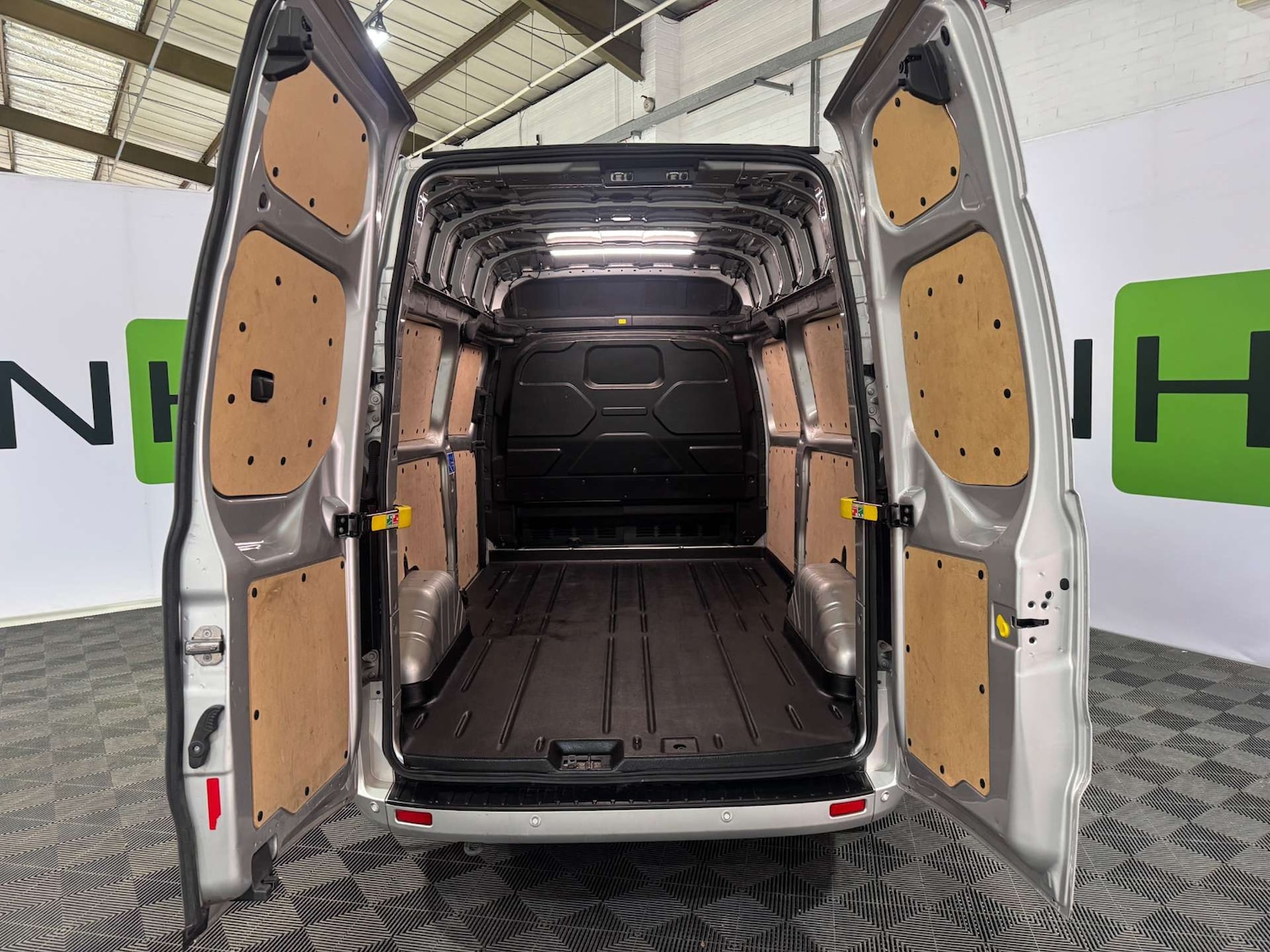 Used Ford Transit Custom 2023 for sale - 77022528: Photo 4