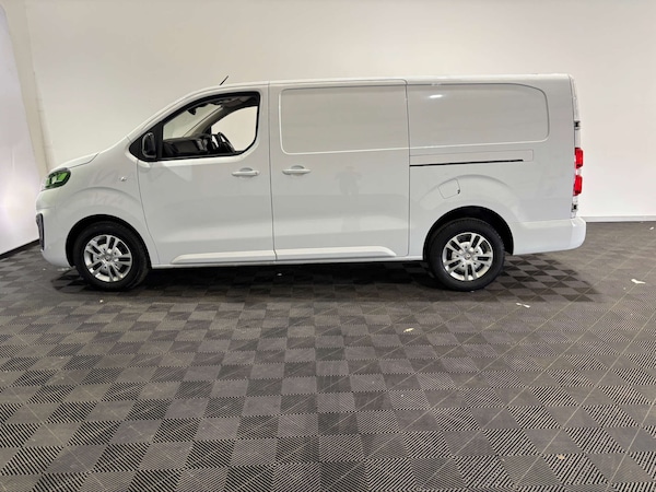 Used Vauxhall Vivaro 2022 for sale - 74537699: Photo 3