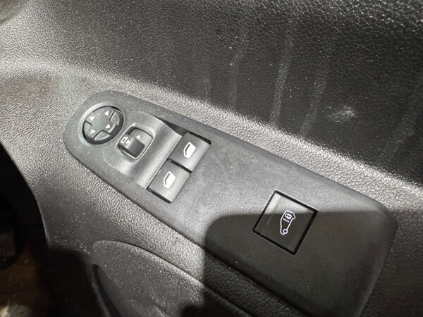Used Vauxhall Combo 2023 for sale - 75356994: Photo 16