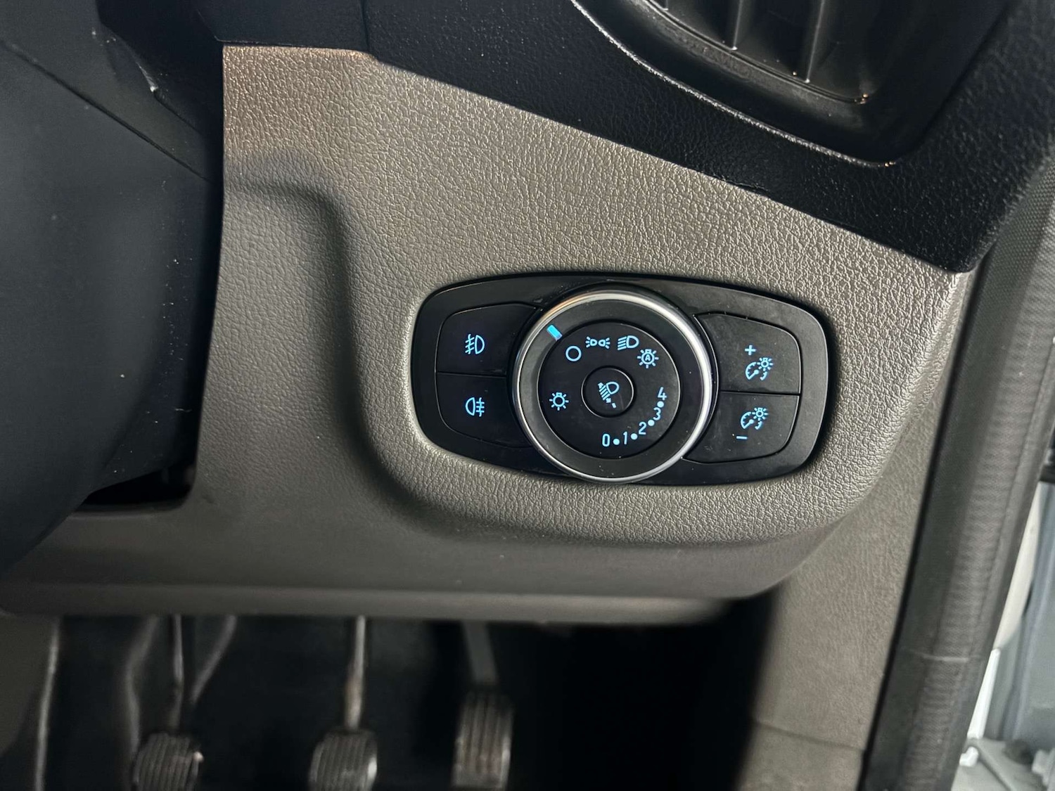 Used Ford Transit Connect 2023 for sale - 76601059: Photo 10