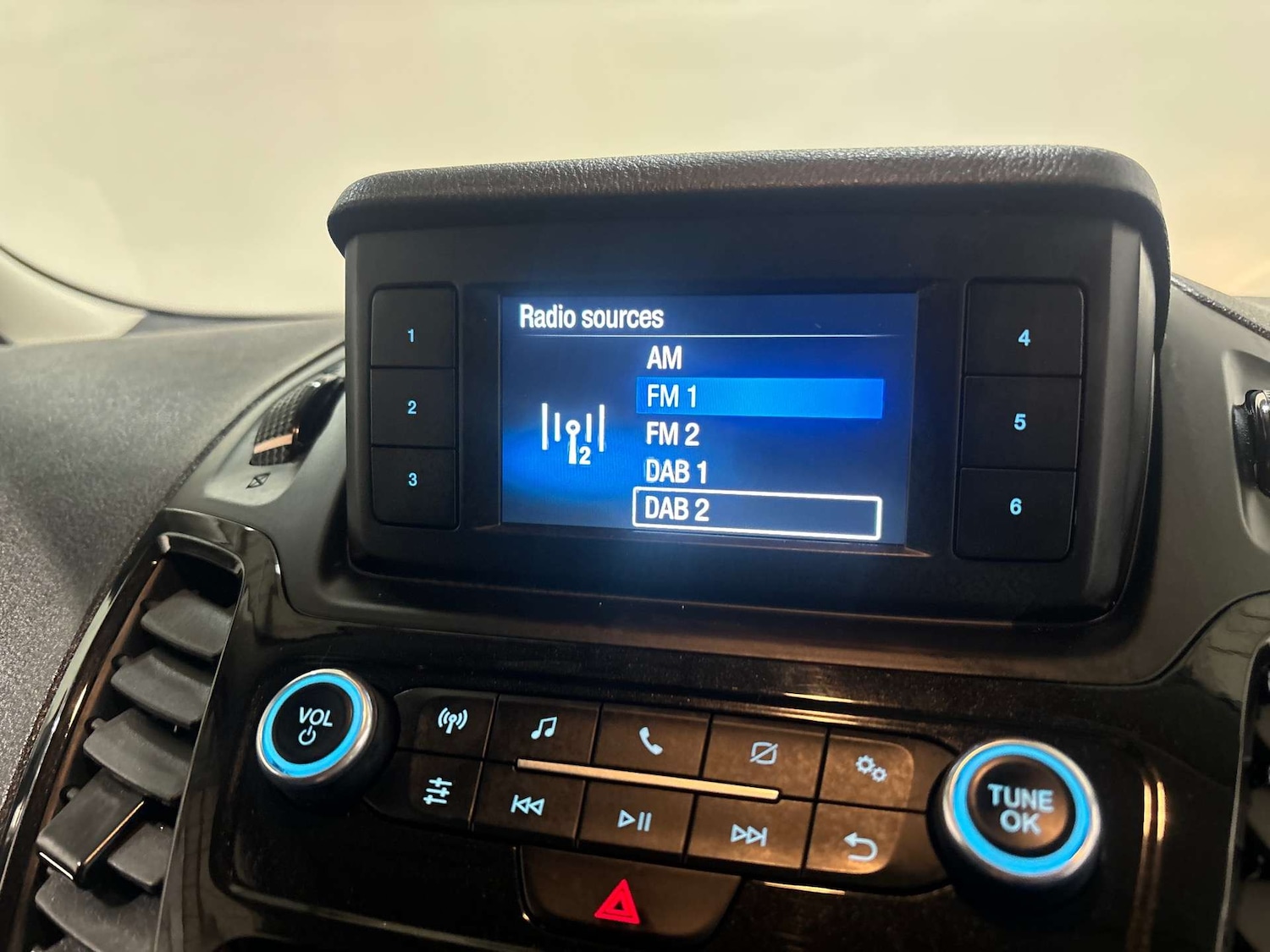 Used Ford Transit Connect 2023 for sale - 76601059: Photo 22