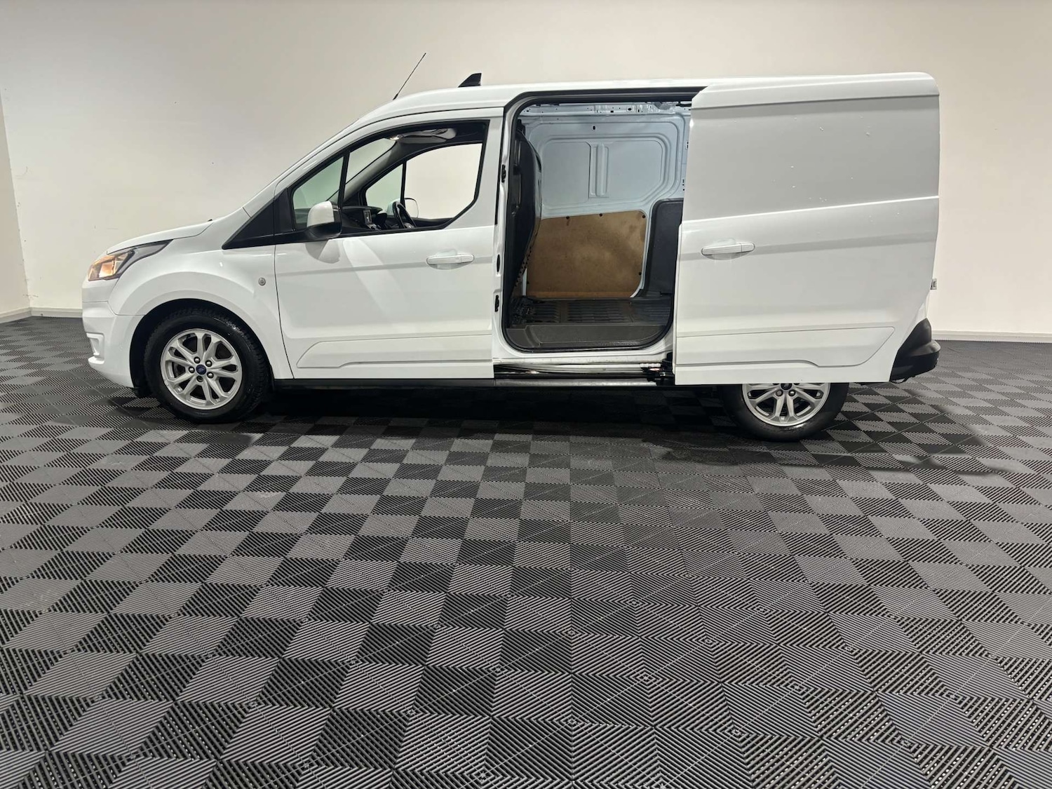 Used Ford Transit Connect 2023 for sale - 76601059: Photo 4