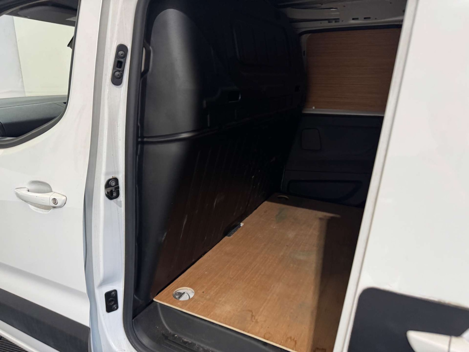 Vehicle 28