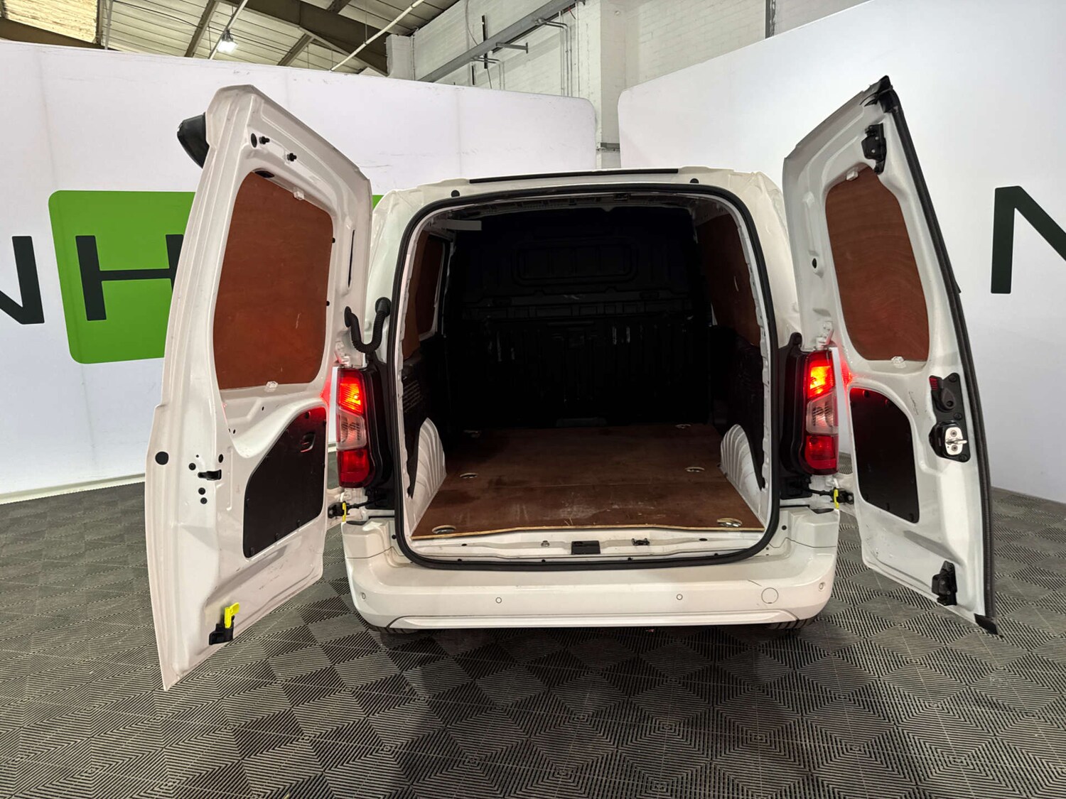 Used Vauxhall Combo 2020 for sale - 78106735: Photo 8