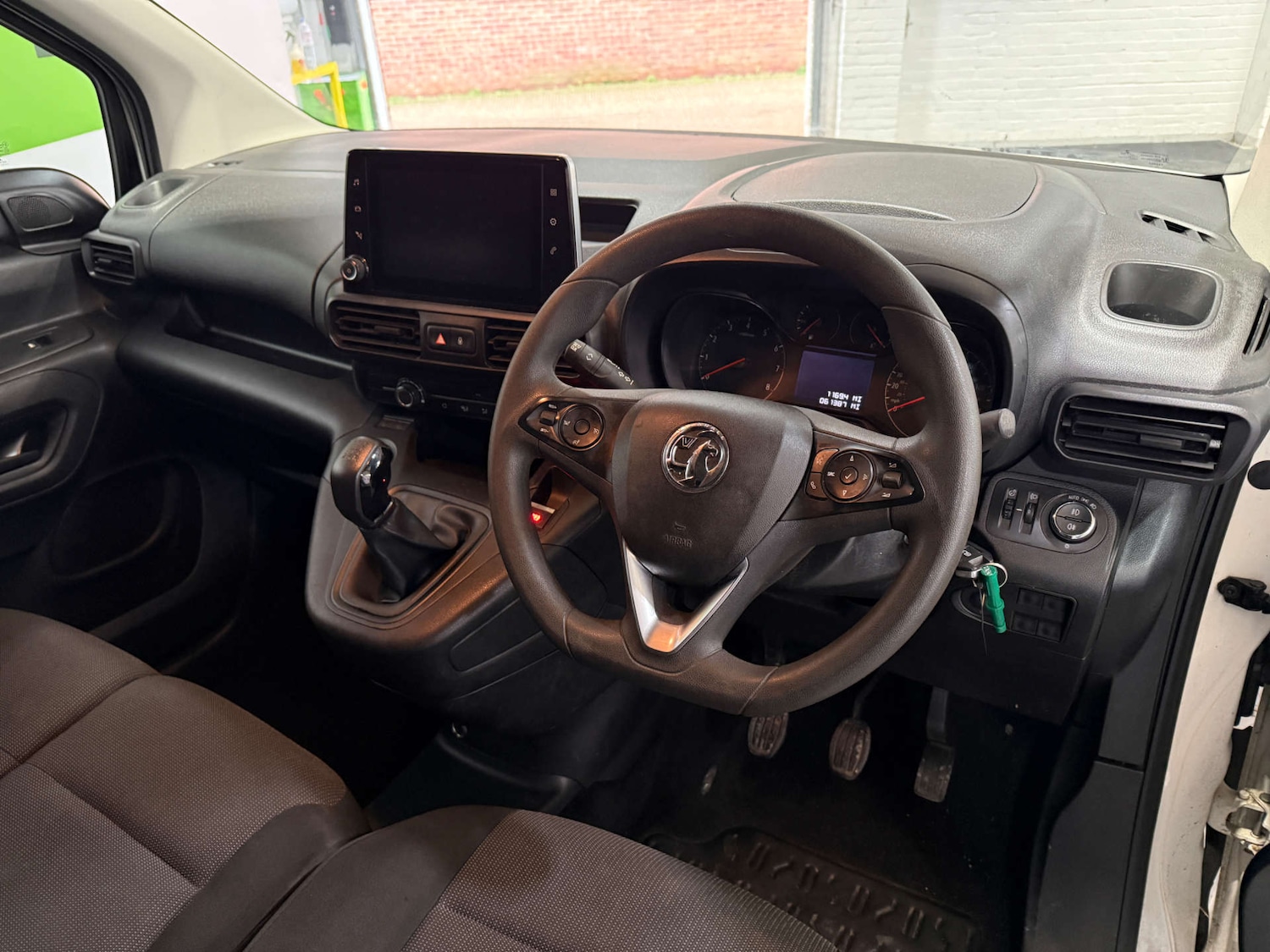 Used Vauxhall Combo 2021 for sale - 76863451: Photo 2