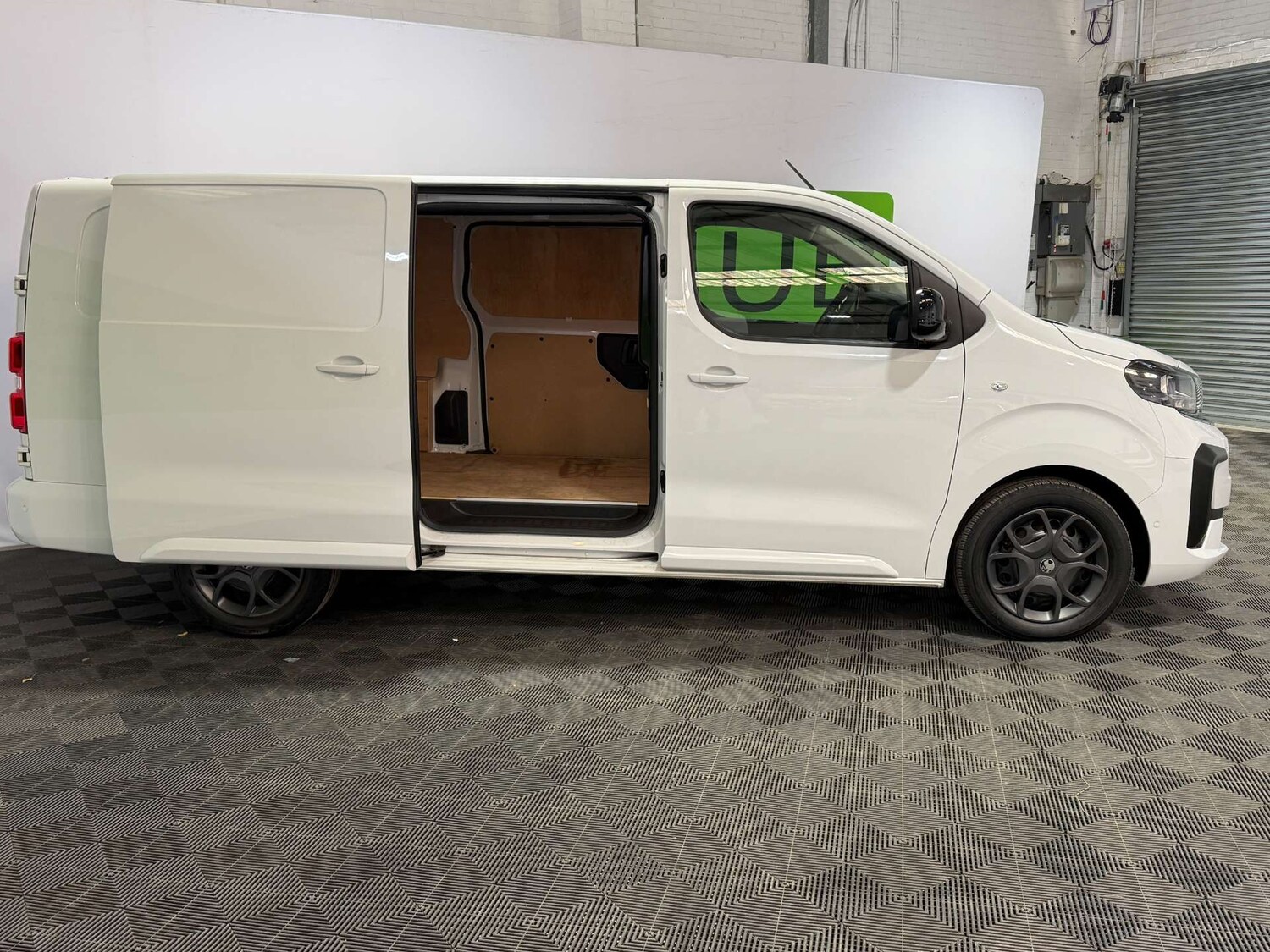 Used Vauxhall Vivaro 2024 for sale - 77434637: Photo 12