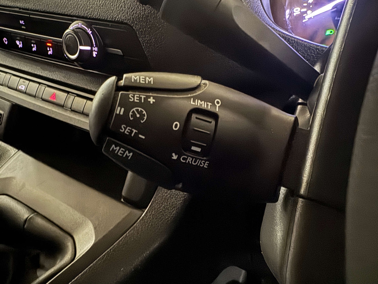 Used Peugeot Expert 2023 for sale - 78182136: Photo 14