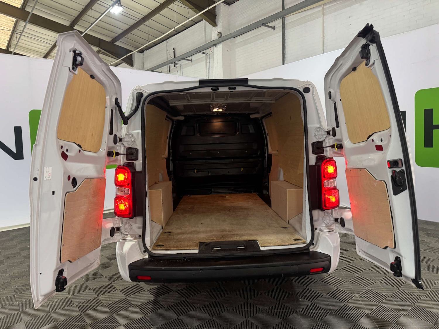 Used Peugeot Expert 2023 for sale - 78182136: Photo 26