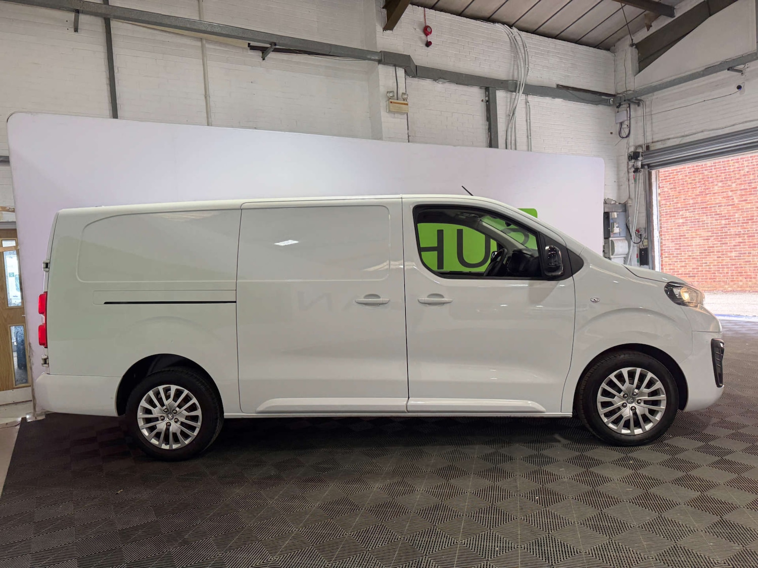 Used Peugeot Expert 2023 for sale - 78182136: Photo 8