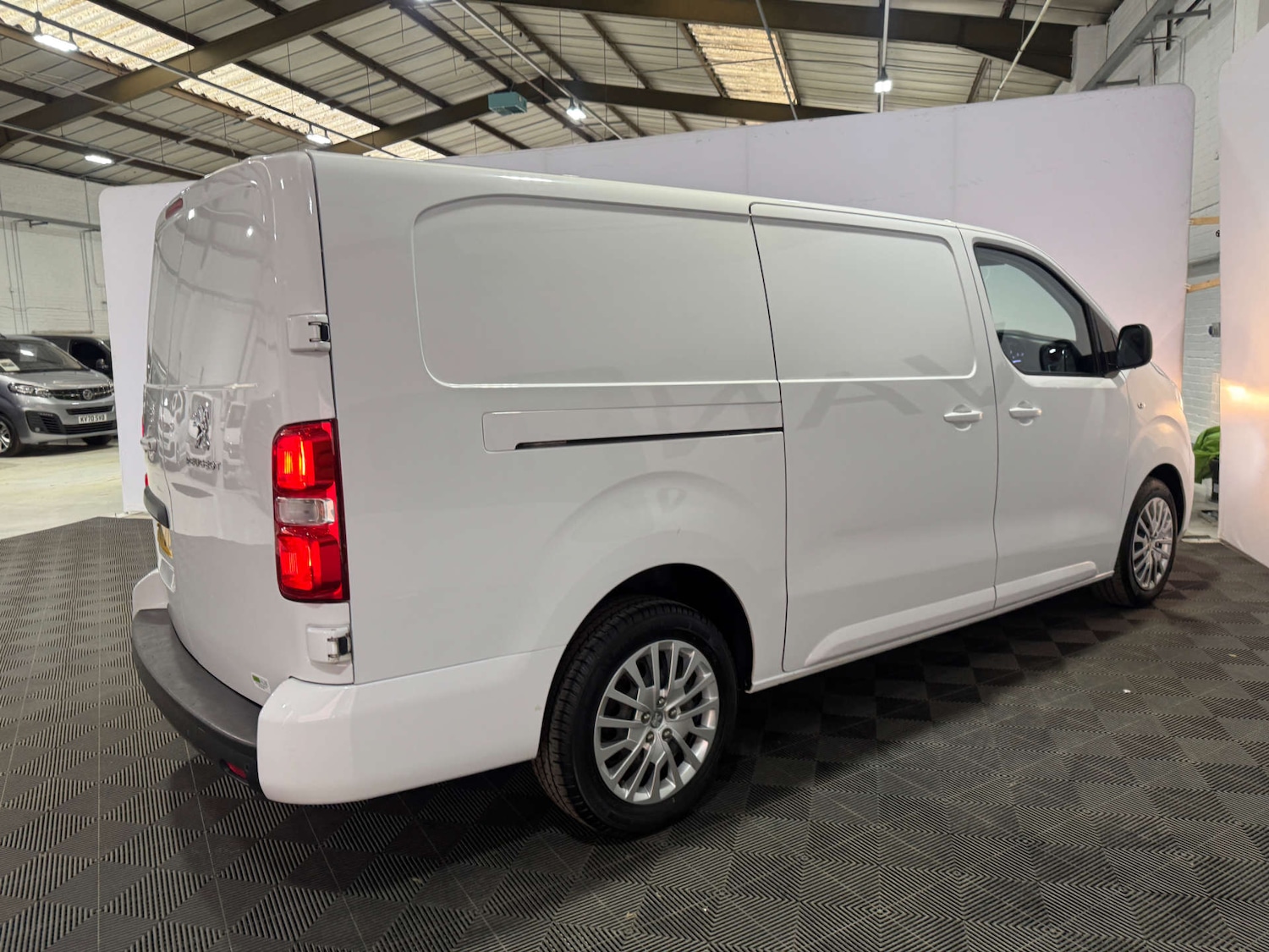 Used Peugeot Expert 2023 for sale - 78182136: Photo 9