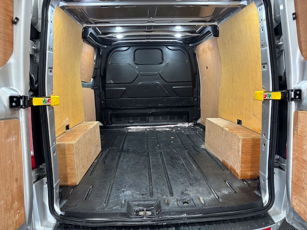 Used Ford Transit Custom 2021 for sale - 76278344: Photo 25