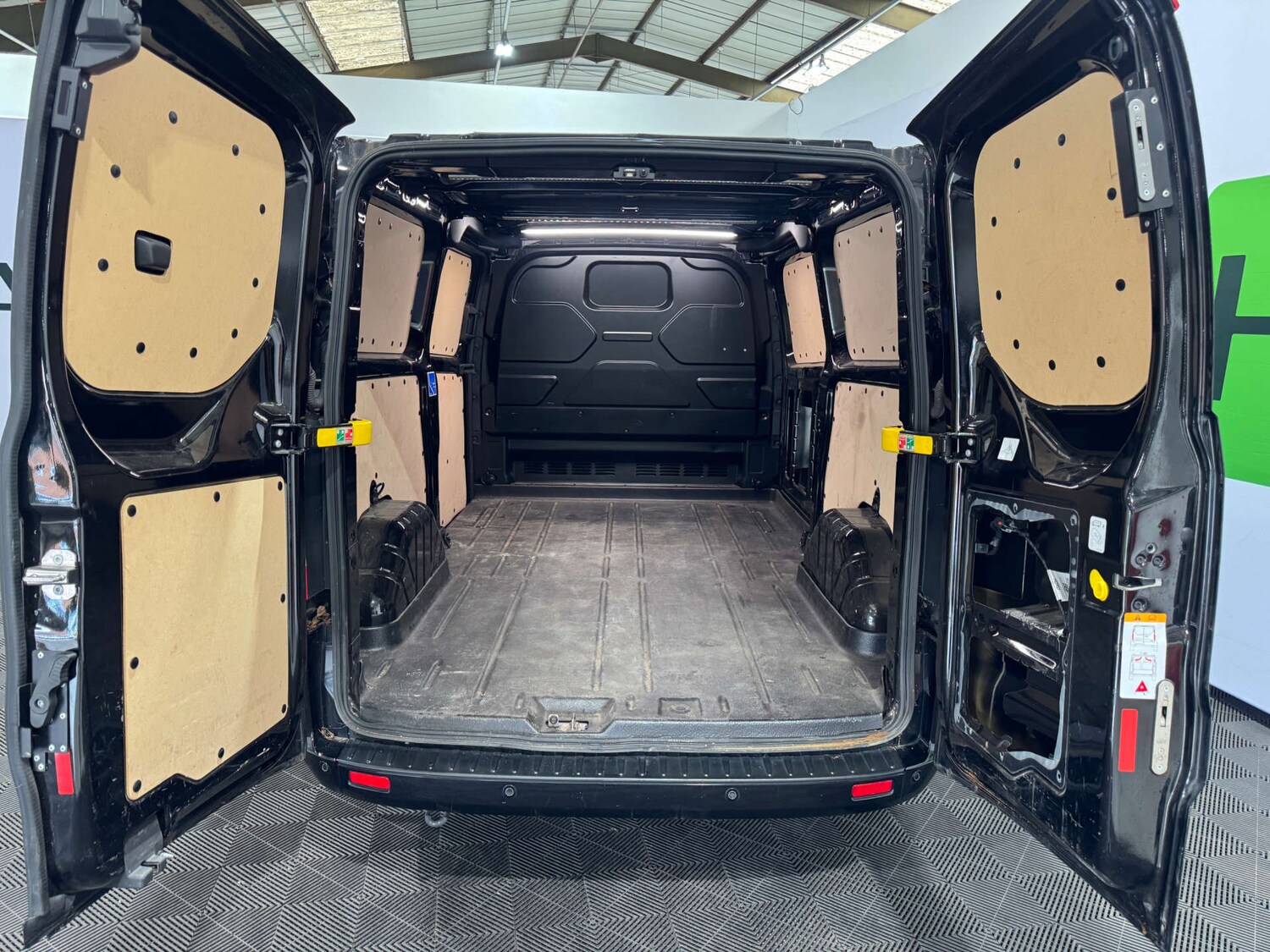Used Ford Transit Custom 2023 for sale - 76091323: Photo 5