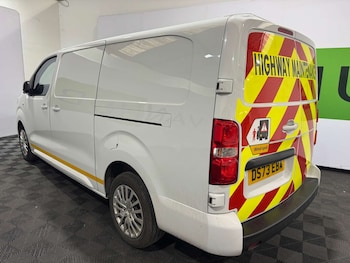 Used Vauxhall Vivaro 2023 for sale - 76601972: Photo
