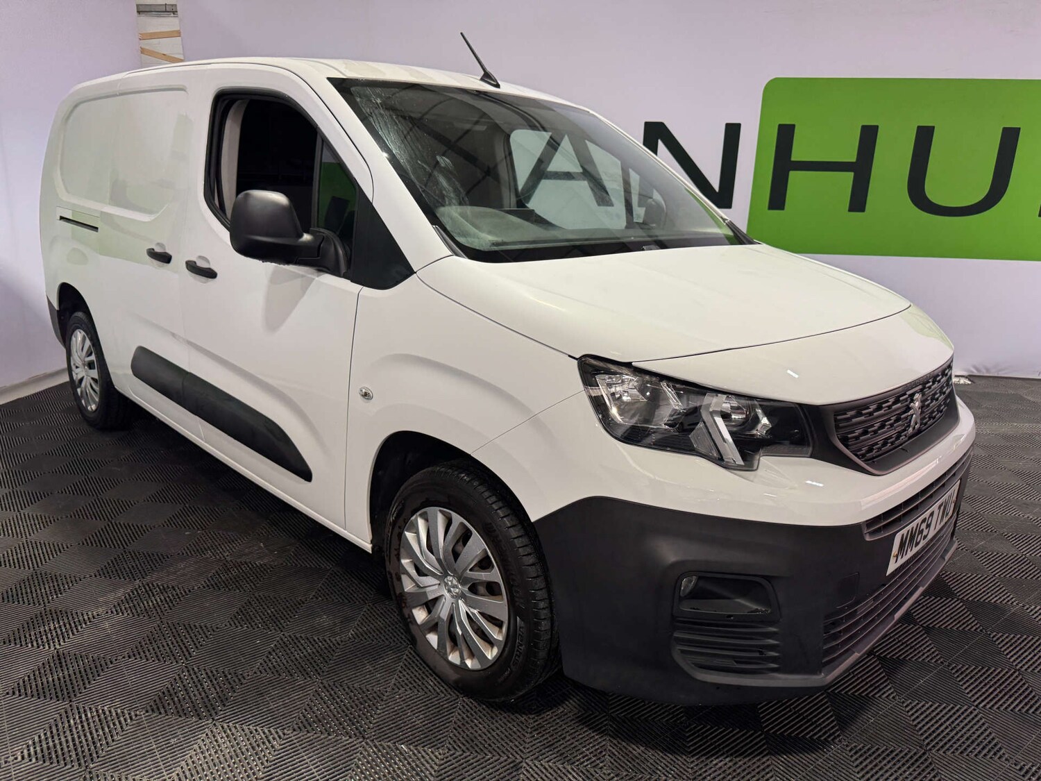 Used Peugeot Partner 2020 for sale - 76602024: Photo 1