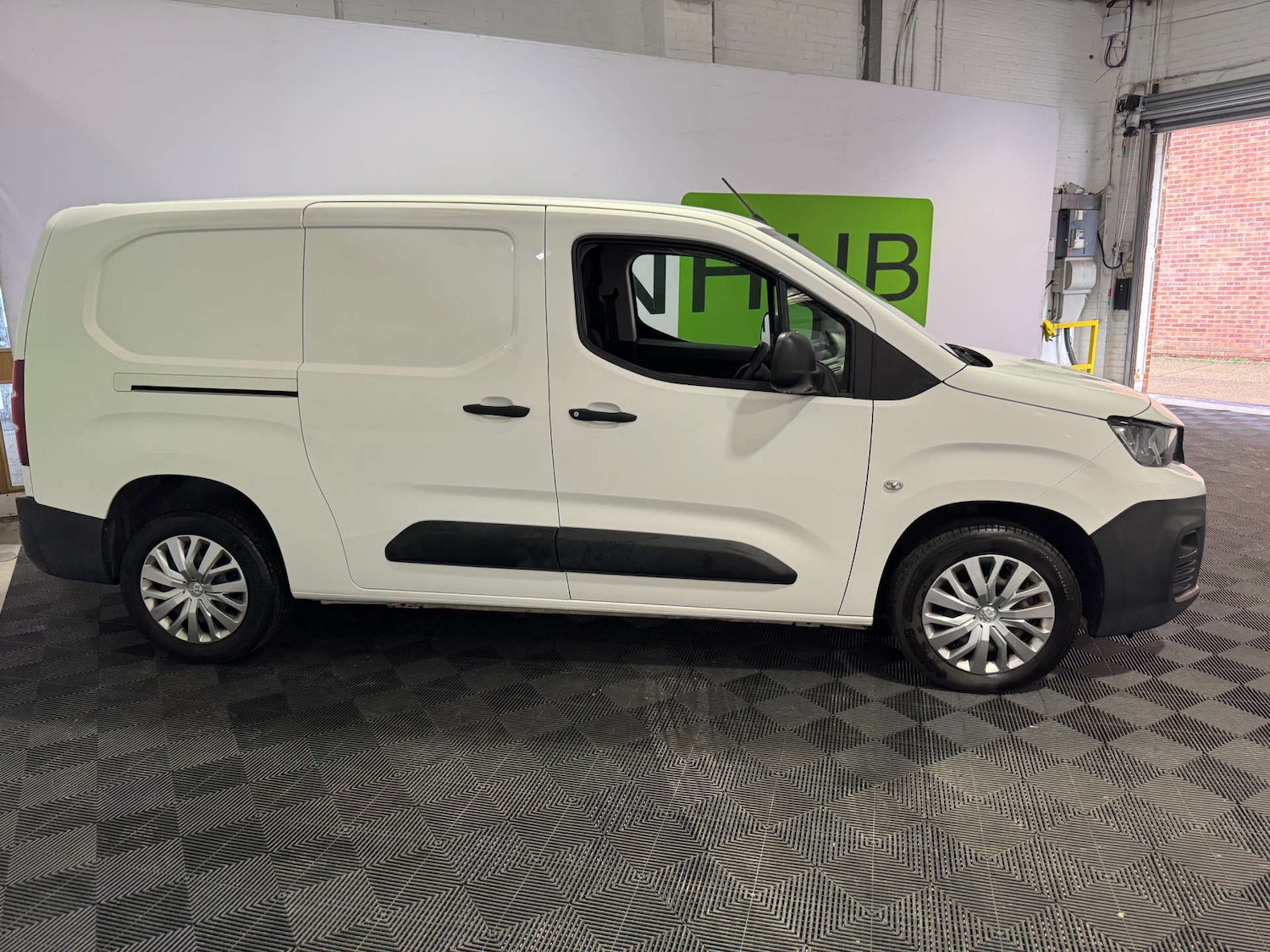 Used Peugeot Partner 2020 for sale - 76602024: Photo 11