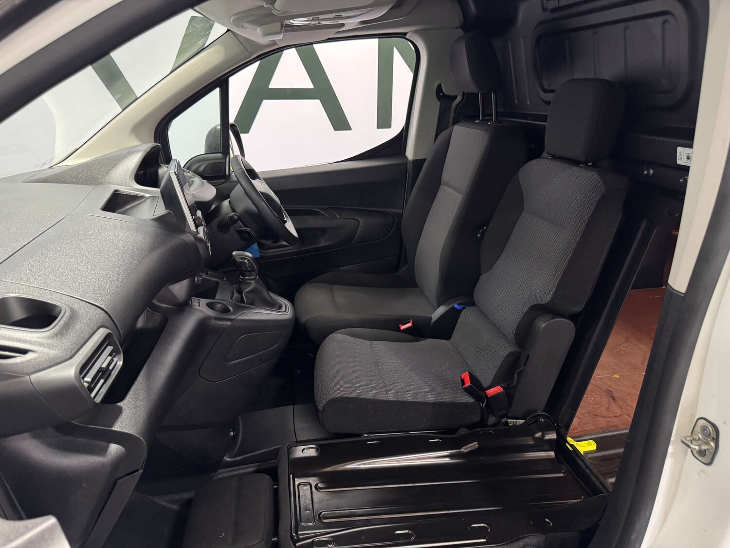 Used Peugeot Partner 2020 for sale - 76602024: Photo 22