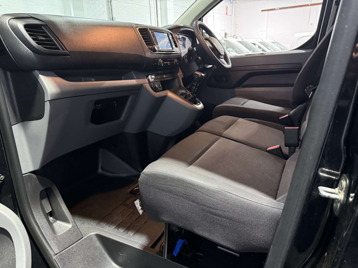 Used Peugeot Expert 2022 for sale - 76602050: Photo 17