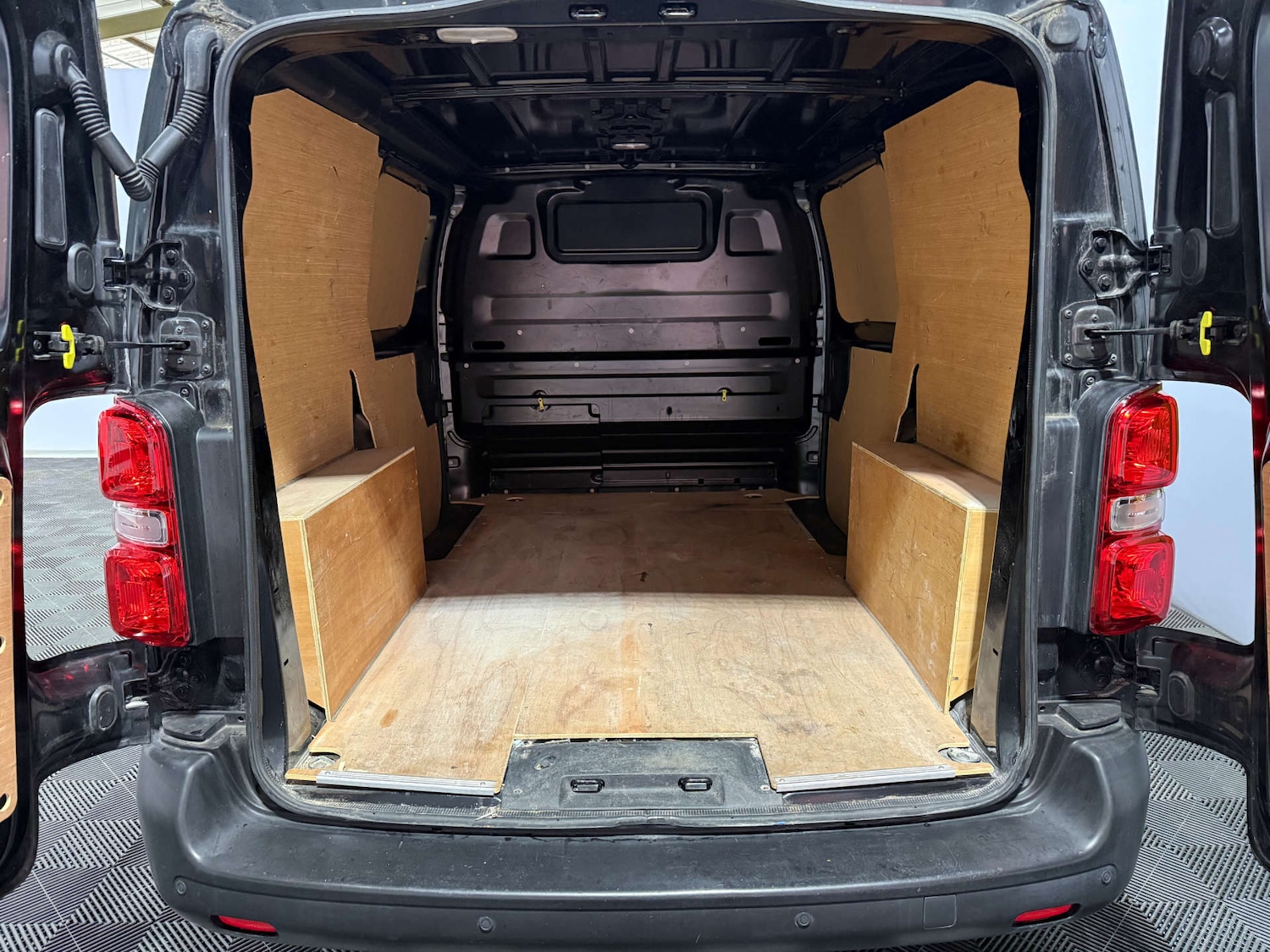 Used Peugeot Expert 2022 for sale - 76602050: Photo 28