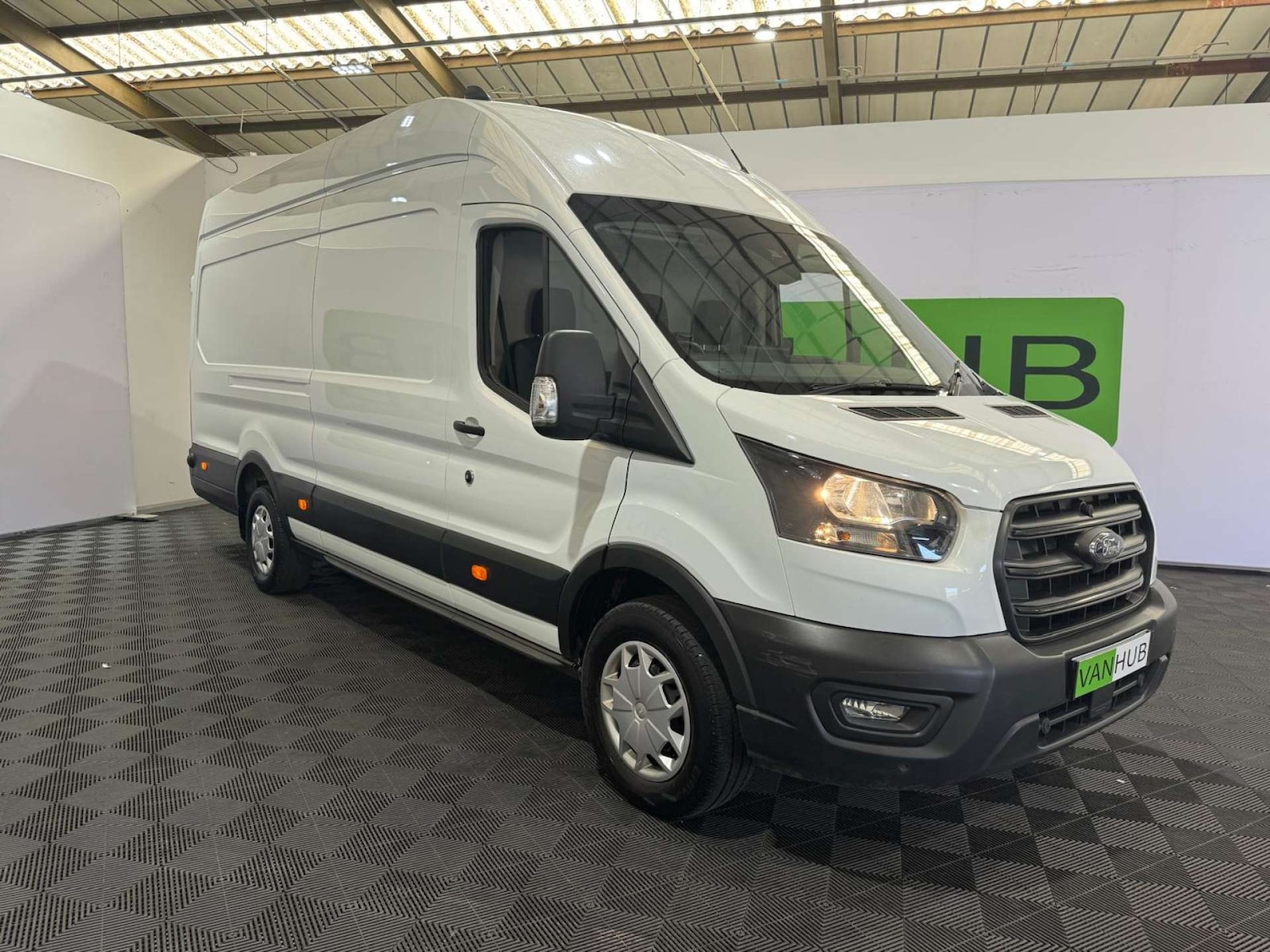 Used Ford Transit 2024 for sale - 76255861: Photo 2