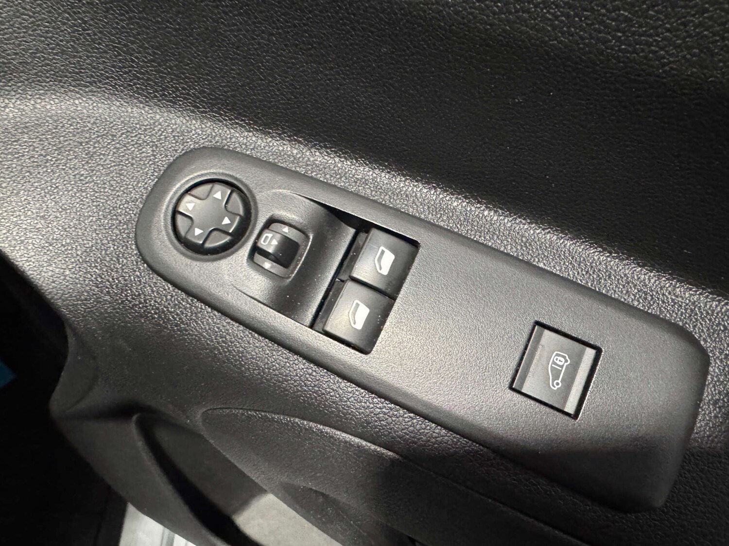 Used Peugeot Partner 2020 for sale - 77337003: Photo 12