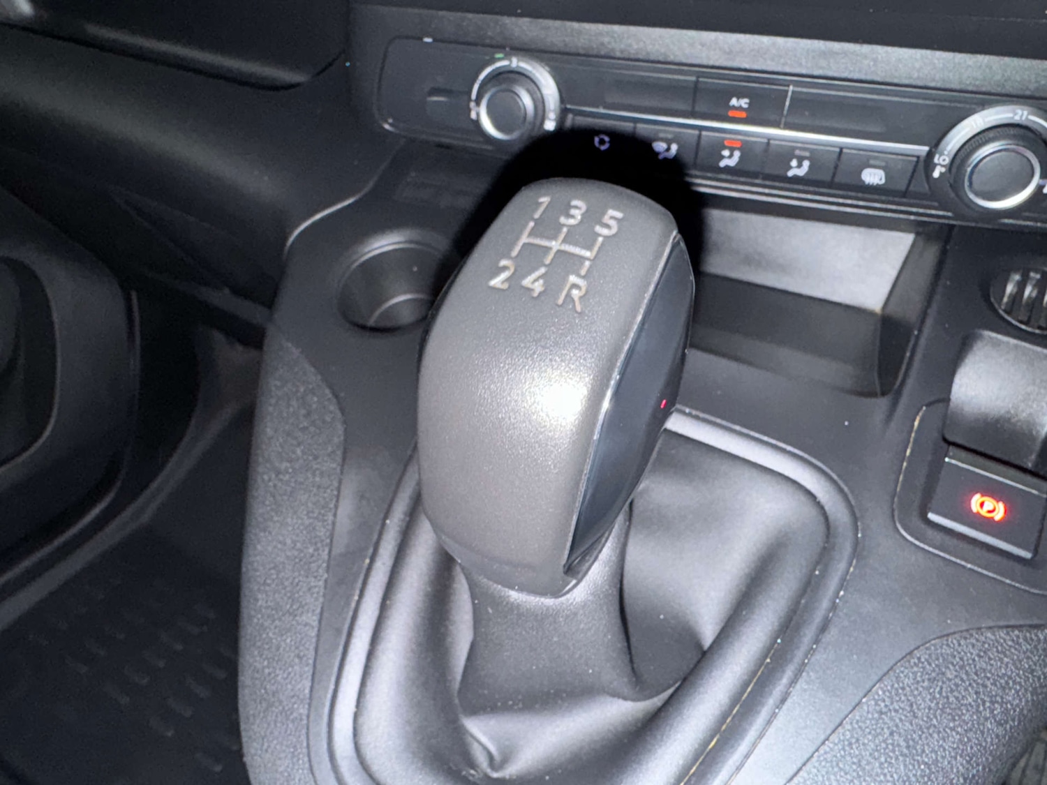 Used Peugeot Partner 2020 for sale - 77337003: Photo 18