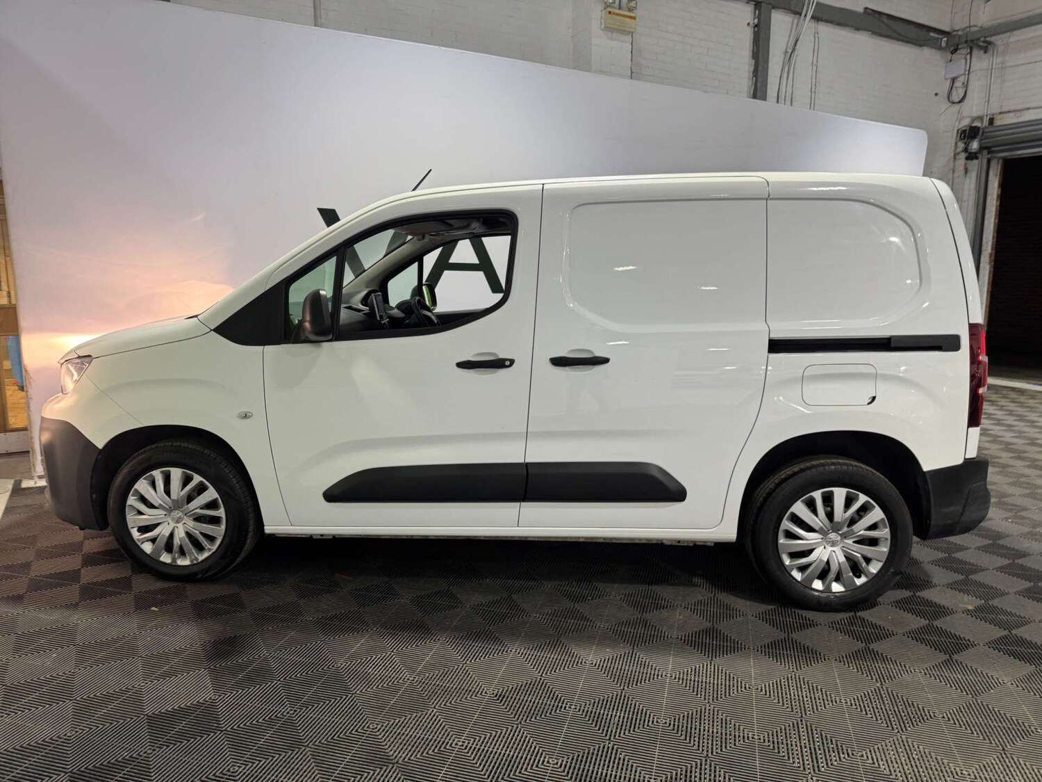 Used Peugeot Partner 2020 for sale - 77337003: Photo 4