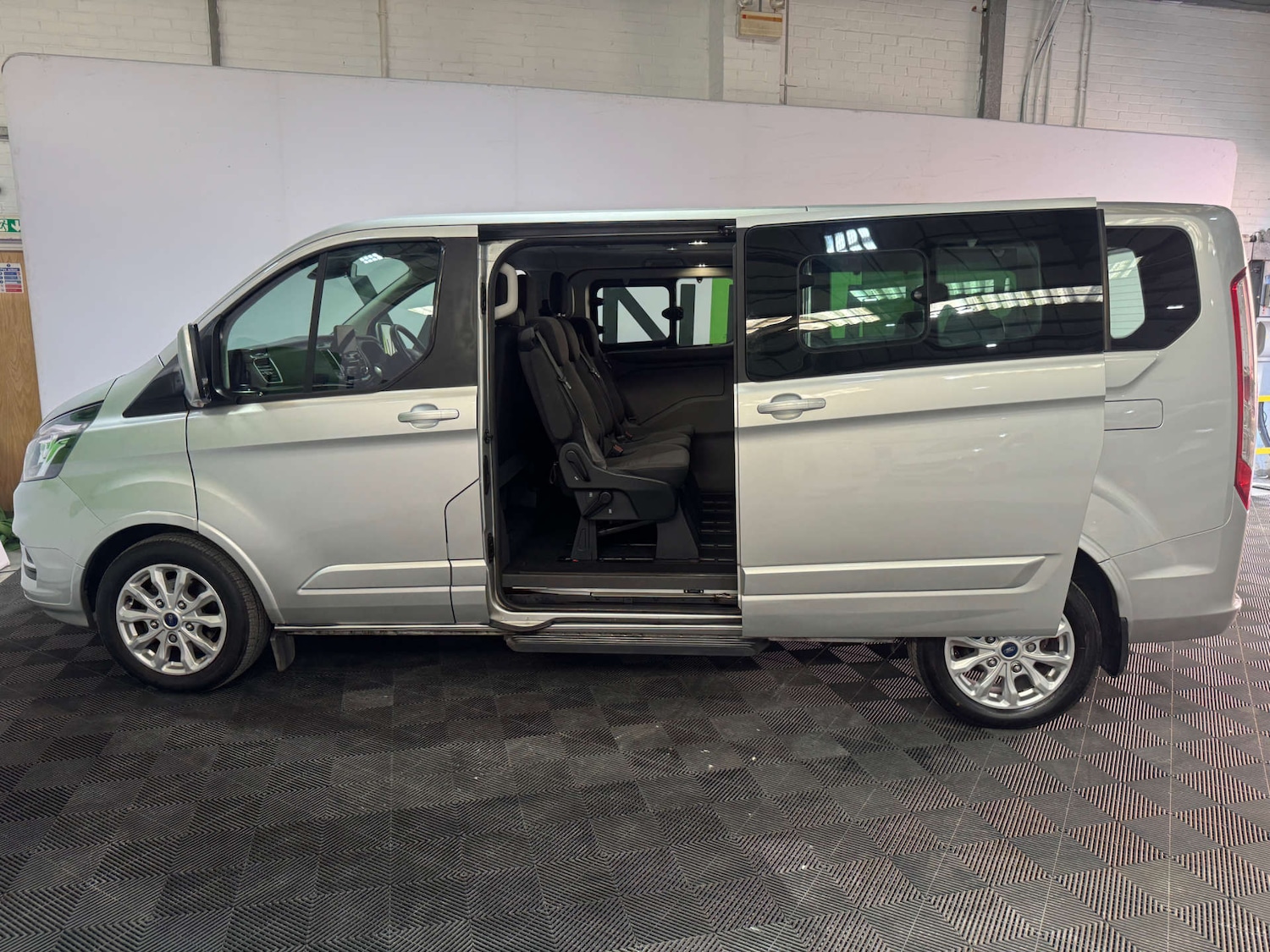 Used Ford Tourneo Custom 2022 for sale - 76724011: Photo 6