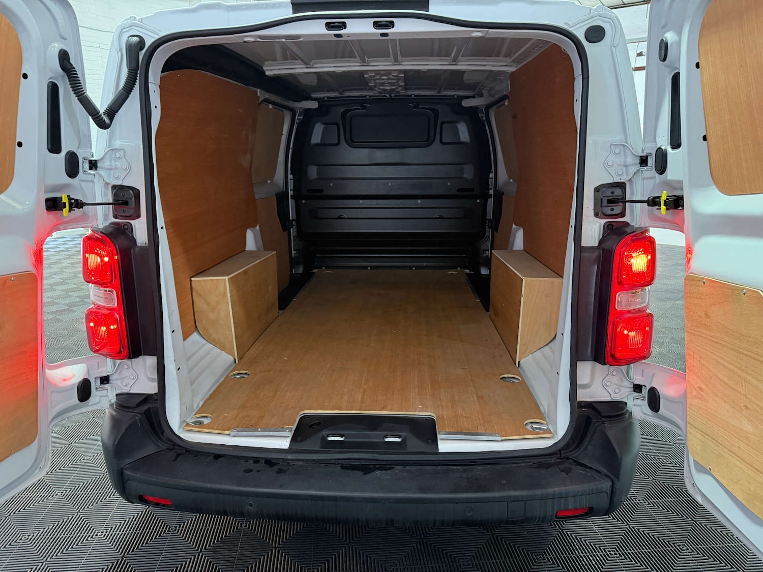 Used Vauxhall Vivaro 2024 for sale - 76830085: Photo 10