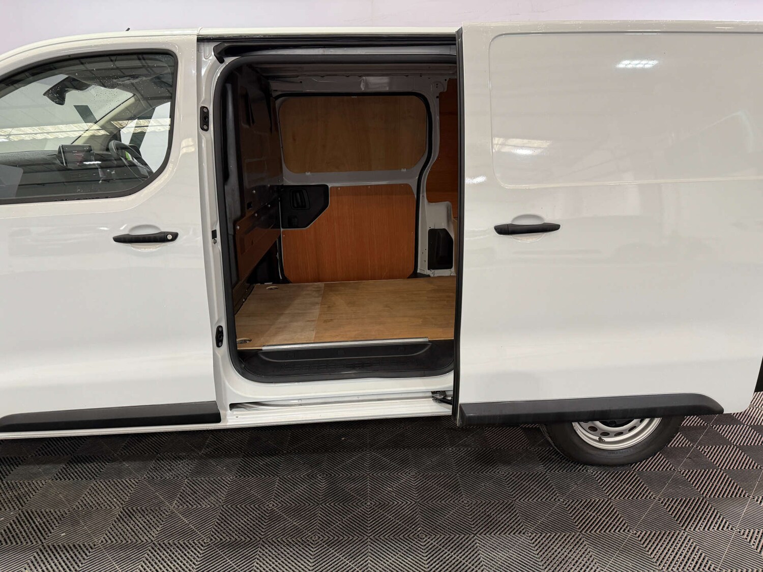 Used Vauxhall Vivaro 2024 for sale - 76830085: Photo 17