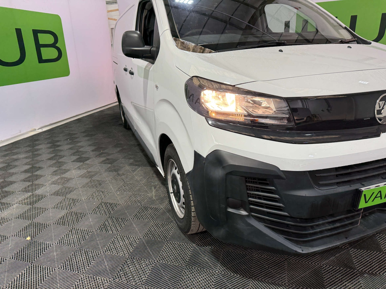 Used Vauxhall Vivaro 2024 for sale - 76830085: Photo 2