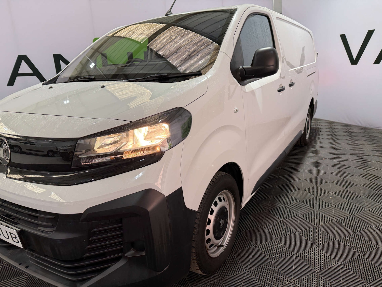 Used Vauxhall Vivaro 2024 for sale - 76830085: Photo 4