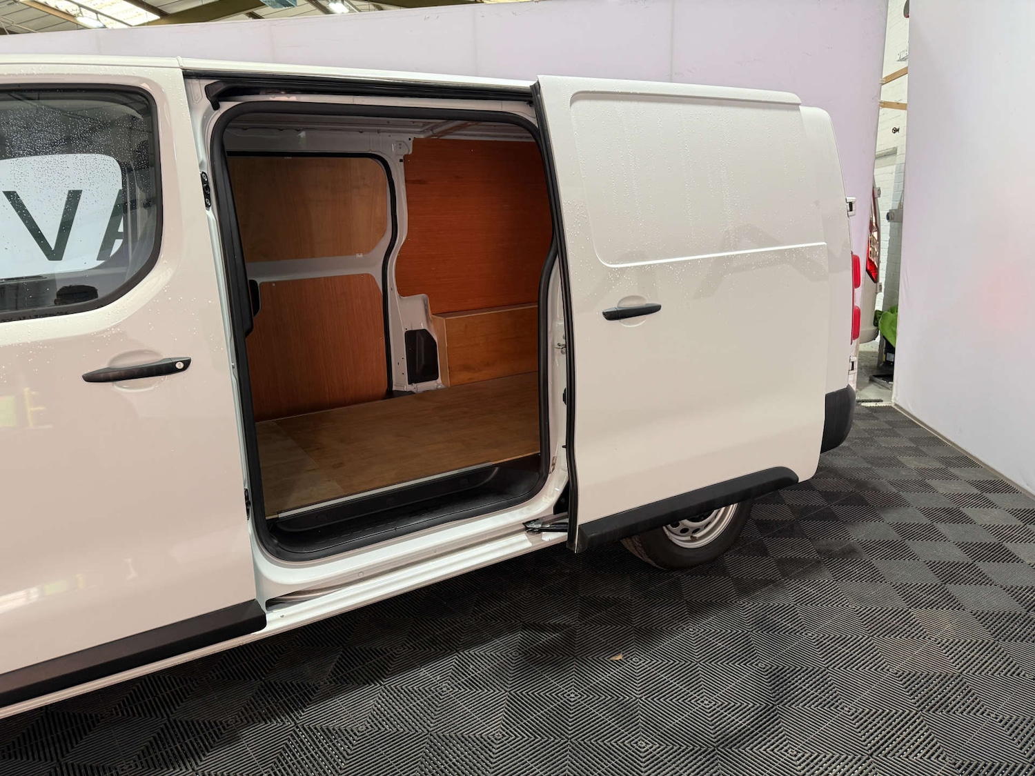 Used Vauxhall Vivaro 2024 for sale - 76830085: Photo 6